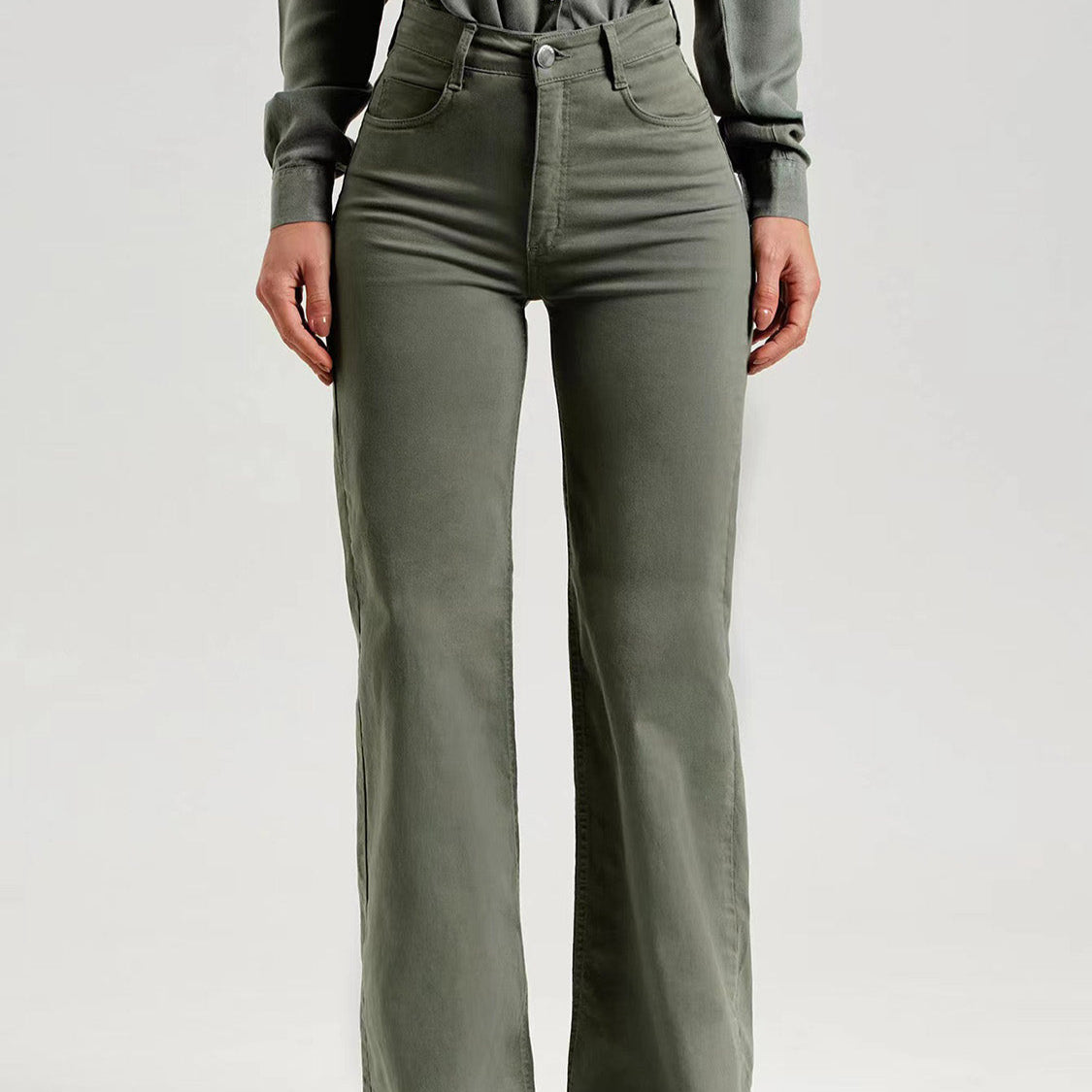 Buttoned Raw Hem Straight-Leg Jeans